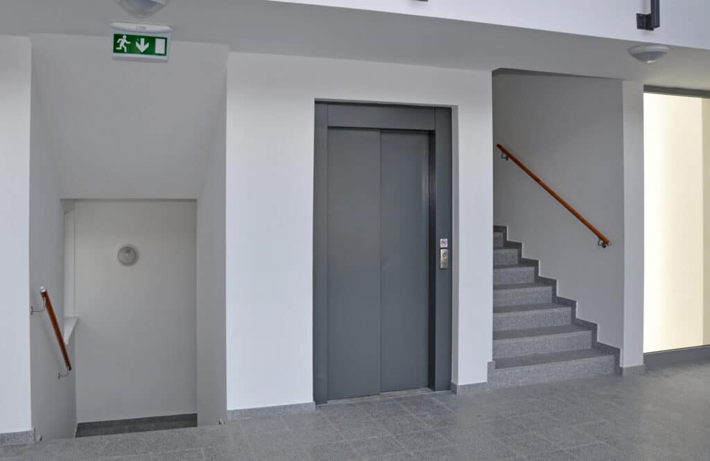 Elevator / Lift