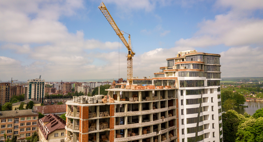 Housebuilders on Course to Take Another Decade to Fix Unsafe Buildings, New Research Warns